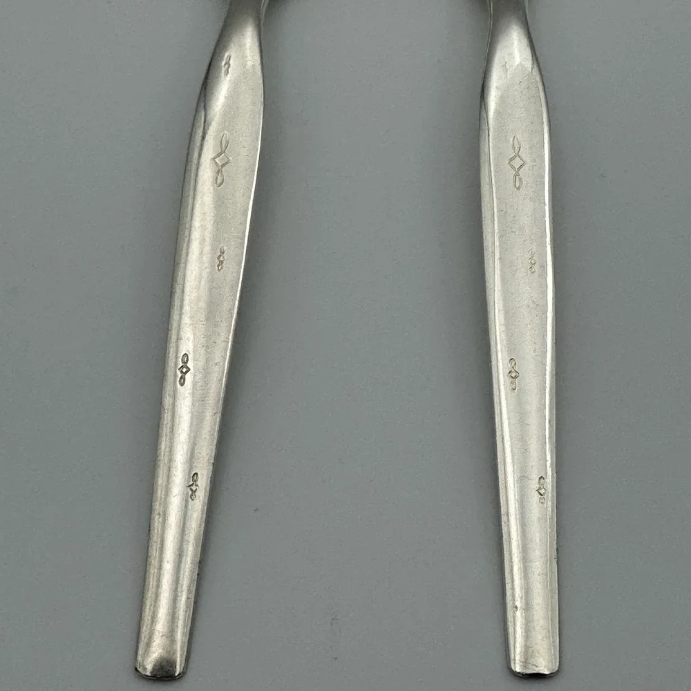 VTG Wm Rogers Mfg Co Grapefruit Spoons Set Of 2 Silverspoon Serrated Citrus MCM